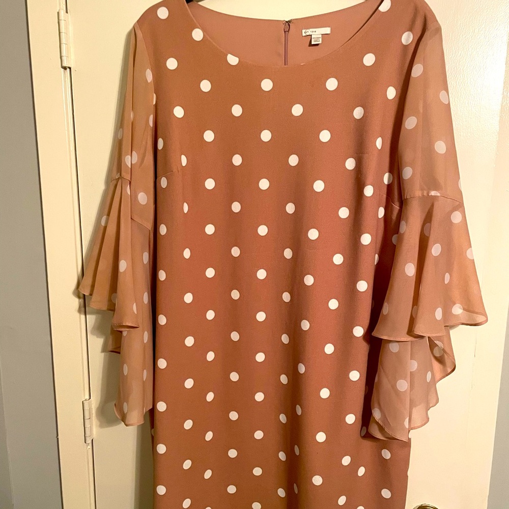 Mauve polka dot sheer ruffle sleeve dress size 22